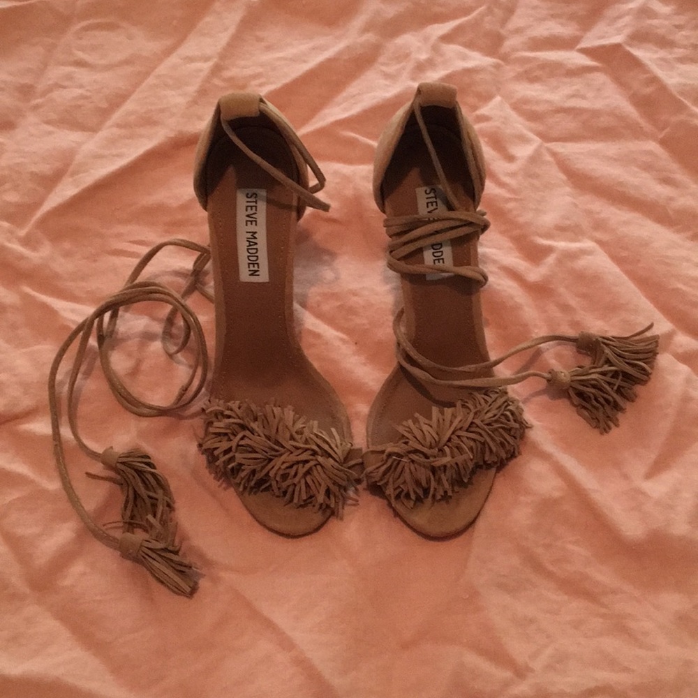 Steve Madden heels with tassel - worn once